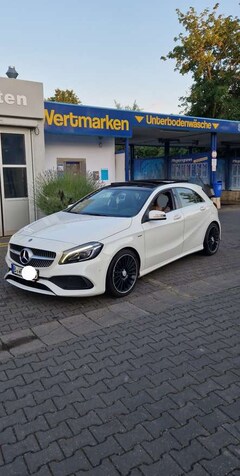 Bild des Angebotes Mercedes-Benz 180 Mercedes A 180 AMG line mit Schiebedach