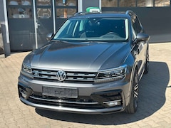 Bild des Angebotes VW Tiguan Highline R Line 4Motion 8 Reifen TOP