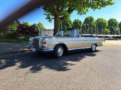 Bild des Angebotes Mercedes-Benz 280 SE 3,5 Flachkühler Cabrio