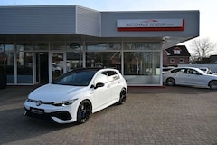 Bild des Angebotes VW Golf VIII Lim. R 4Motion/ ACC / PANO / R-SPORT