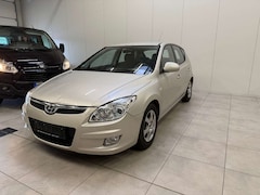 Bild des Angebotes Hyundai i30 1.6 Comfort / LM-FELGEN / KLIMA