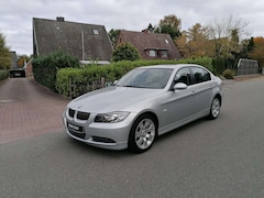 Bild des Angebotes BMW 330 i Xen*Sportsitz+Lord*Sitzhz*SD*100%Orig*BmwSH