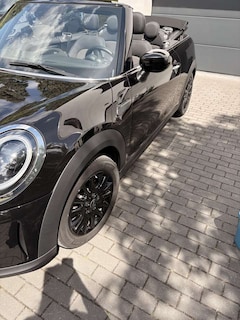 Bild des Angebotes MINI One Cabrio Blackyard PDC, LED, SHZ, 16“,RDE