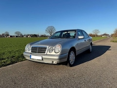 Bild des Angebotes Mercedes-Benz E 240 E-Klasse Elegance