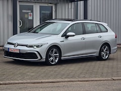 Bild des Angebotes VW Golf VIII 2.0TDI/2xR-LINE/PANORAMA/HEADUP/STANDH
