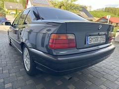 Bild des Angebotes BMW 323 BMW e36 323i in Fjordgrau Gepflegt!