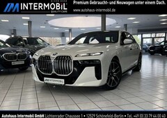 Bild des Angebotes BMW 740 d xDrive M-Sport PANO*MASSAGE*A-Türen*STHZG*