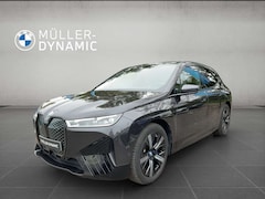 Bild des Angebotes BMW iX xDrive40 LASER AHK HUD PANO 360°KAMERA HARMAN KARD