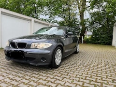 Bild des Angebotes BMW 118 1er (5-Türer) 118i