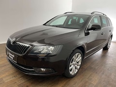 Bild des Angebotes Skoda Superb Combi Exclusive 2.HD/XEN/AHK/MEMORY/