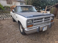 Dodge RAM D 350 royal SE