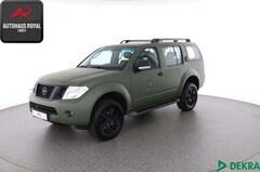 Bild des Angebotes Nissan Pathfinder 2.5 dCi 4WD STANDHEIZ,EX-BUNDESWEHR