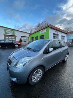 Bild des Angebotes Toyota Yaris 1.3 VVT-i Multi Mode Team
