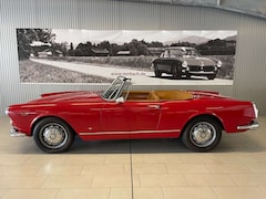 Alfa Romeo Spider Touring 2600