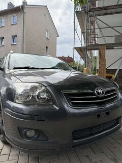 Bild des Angebotes Toyota Avensis 2.2 D-CAT Combi Executive