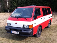 Bild des Angebotes Mitsubishi L300 Schickes ehemaliges rotes Feuerwehrauto Oldtimer