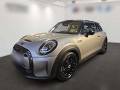 Bild des Angebotes MINI Cooper SE Sportsitze*Dach und Spiegel in schwarz