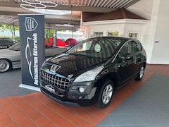 Bild des Angebotes Peugeot 3008 Premium *2.Hand / AHK / SitzH. / PanoramaD*