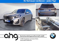 Bild des Angebotes BMW iX1 eDrive20 M Sport Pro Navi Pro Adaptive LED R