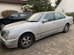 Bild des Angebotes Mercedes-Benz E 240 Classic