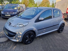 Bild des Angebotes Peugeot 107 Filou Automatik Allwetterreifen