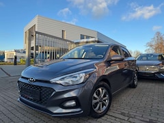 Bild des Angebotes Hyundai i20 Select KLIMA TEMPOMAT FREISPRECH SPURHALTEAS