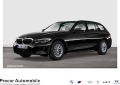 Bild des Angebotes BMW 320 i Advantage Aut Nav LED Pano HiFi Komfzg