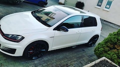 VW Golf GTI Performance BlueMotion Technology DSG