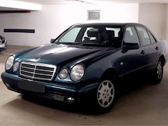 Bild des Angebotes Mercedes-Benz E 240 E 240 Classic