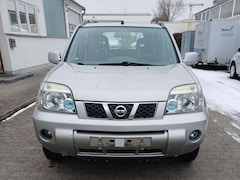 Bild des Angebotes Nissan X-Trail Comfort (Frontantrieb)  2.2 dCi 4x4 - TÜV Neu