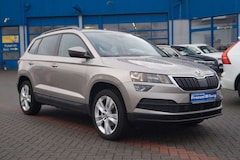Bild des Angebotes Skoda Karoq Style *AHK*Pano*1.Hand*Kamera*Navi*SHZ*DAB