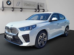 Bild des Angebotes BMW iX2 eDrive20 M SPORT LED ParkAss AHK Lenkhzg