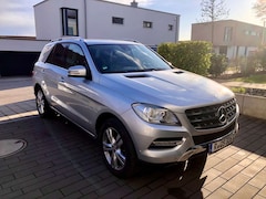 Bild des Angebotes Mercedes-Benz ML 350 BlueTec, Ambiente, elektr. AHK 3,5to, Airmatic, Allrad, Lederausstattung, elektr. Heckklappe, Klimaautomatik, Soundsystem