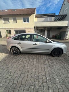 Bild des Angebotes Ford Focus Ghia X
