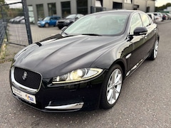 Bild des Angebotes Jaguar XF 3.0 V6 Diesel S Navi+Camera/SD/Leder/AHK