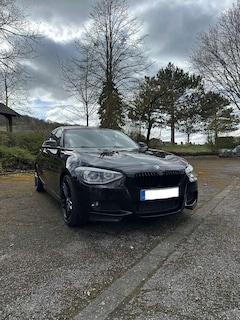 Bild des Angebotes BMW 118 1er BMW 118i M-Paket schwarz 170 PS Benziner