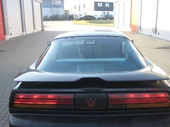 Bild des Angebotes Pontiac Firebird 3,2l V6 140PS schwarz ATM 40TKM OLDTIMER