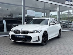 Bild des Angebotes BMW 330 e Tour°M Sport °Ad.LED°Headup°HIFI°18