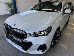 Bild des Angebotes BMW 540 d xDrive M Sport Pro*PANO*B&W*HUD*LED*360*AH