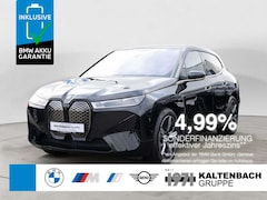 Bild des Angebotes BMW iX xDrive 50 Sportpaket PANO AHK HUD 360° LED