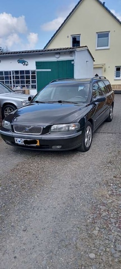 Bild des Angebotes Volvo V70 2.0T 132 kW Automatik schwarz/schwarz