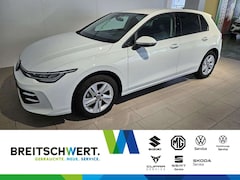 Bild des Angebotes VW Golf 1.5 eTSI Life DSG AHK LED HuD ACC Navi RFK