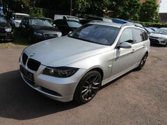 Bild des Angebotes BMW 320 Automatik PDC Hinten