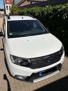 Dacia Sandero Stepway TCe 100 ECO-G Celebration