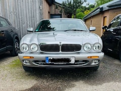 Bild des Angebotes Jaguar XJ8 XJ8