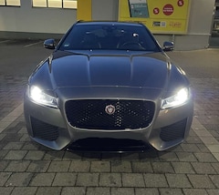 Bild des Angebotes Jaguar XF 20d AWD Sportbrake Aut. Chequered Flag