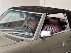 Bild des Angebotes Mercedes-Benz SL 560 Seltene Farbkombi, H-Abnahme, Wenig gelaufen