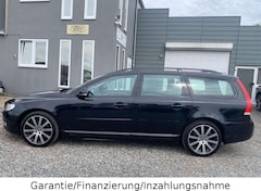 Bild des Angebotes Volvo V70 Kombi Black Edition*Automatik*Volleder*2.HD*