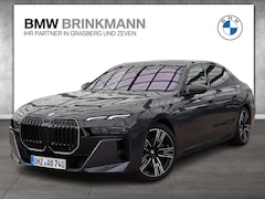 Bild des Angebotes BMW 740 d xDrive Limousine aut. / M SPORT PRO + AHK + PANO