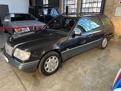 Bild des Angebotes Mercedes-Benz E 320 T Volleder/el.Sitze/Klima/SD/7-Sitzer